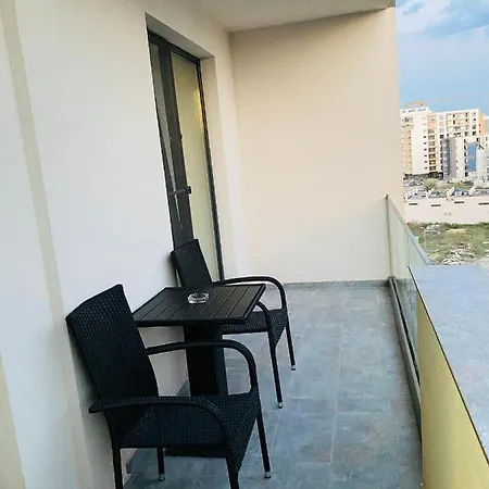 Eric 01 Apartment *